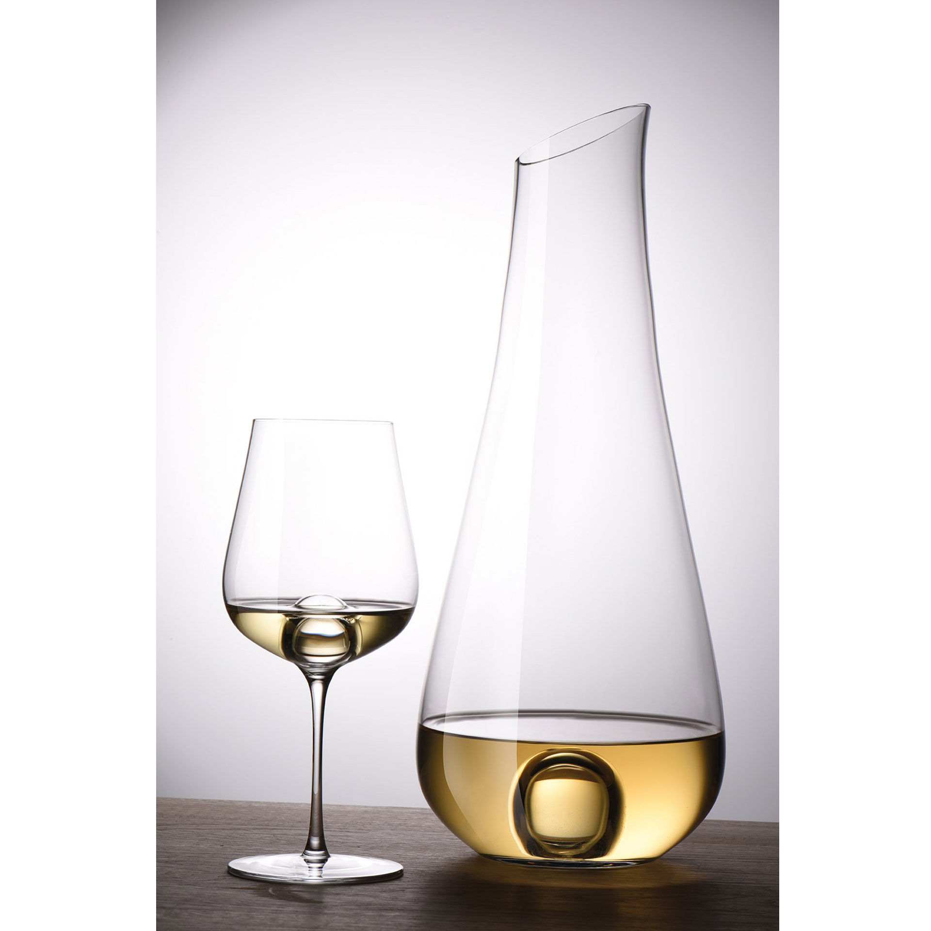 Zwiesel Handmade – Dekantér na bílé víno 750 ml AIR SENSE | SH-122262