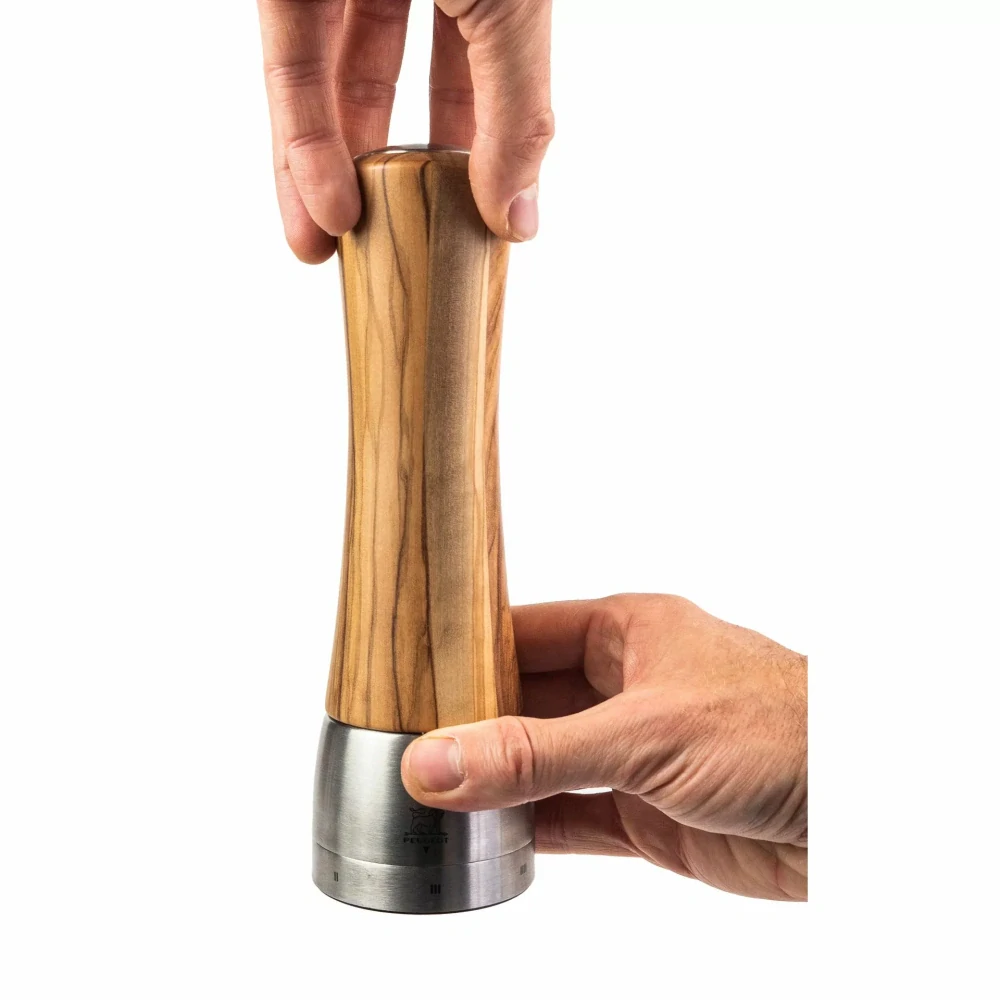 Peugeot Madras ruční mlýnek na pepř 21 cm – olivové dřevo, u’Select, spirálový mechanismus, doživotní záruka