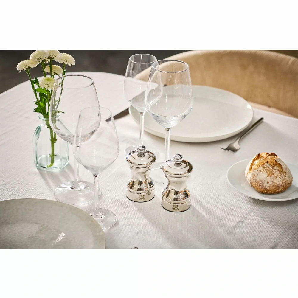 Peugeot Bistro Shiny ruční mlýnek na sůl 10 cm – leštěná nerez, stříbrný (PG-44244).