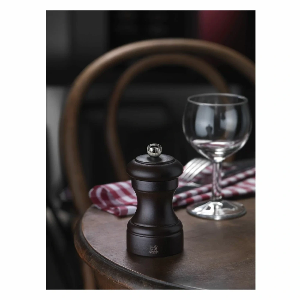 Peugeot Bistro ruční mlýnek na pepř 10 cm – bukové dřevo, matně černý (SKU 22730)