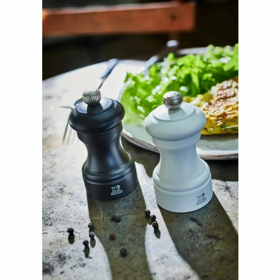 Peugeot Bistro ruční mlýnek na sůl 10 cm – dřevěný, čokoládový (SKU 22600)
