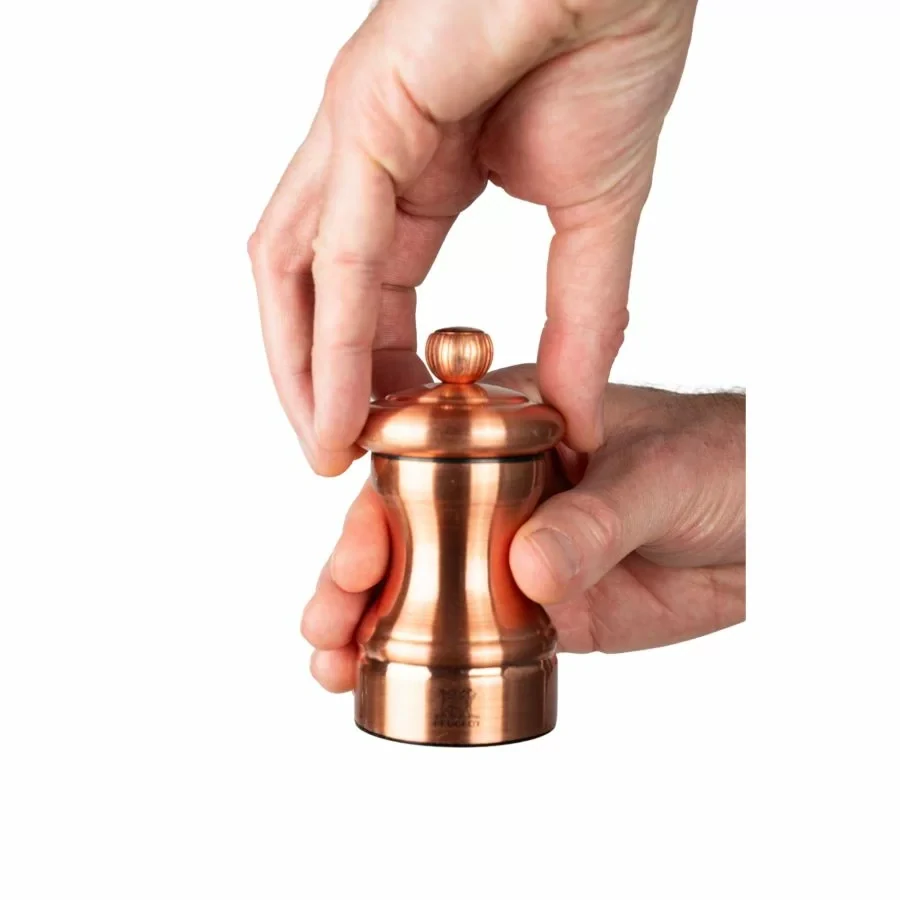 Peugeot Bistro Chef ruční mlýnek na pepř 10 cm – měděný (copper plated), nerez (SKU 48020).