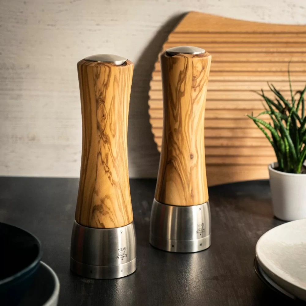 Peugeot Madras ruční mlýnek na pepř 16 cm – olivové dřevo, nerezová ocel, u’Select, bez středové osy