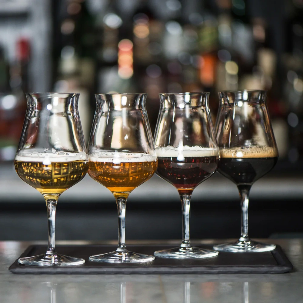 BIRRATEQUE – degustační sklenice na pivo Beer Tester 42 cl (na stopce)