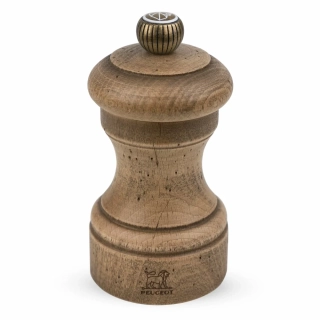 Peugeot Antique – mlýnky na pepř a sůl s patinou „aged wood“